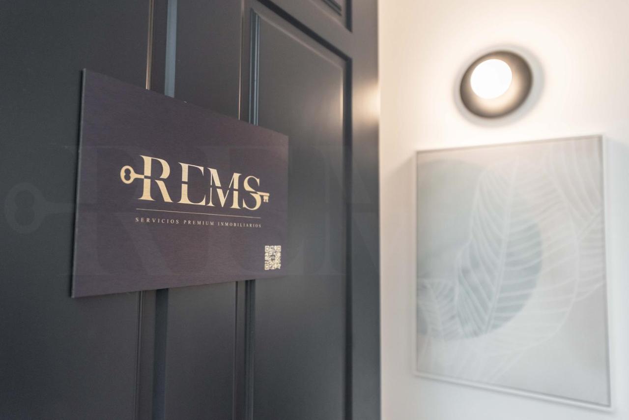 Penthouse Suite With Rooftop In The Heart Of Malaga By Rems Extérieur photo